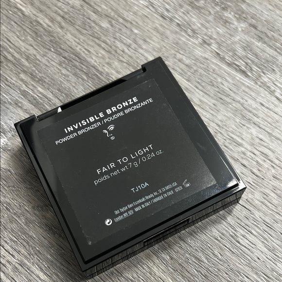 bareMinerals Invisible Bronze bronzer Fair to Light - Picture 3 of 3